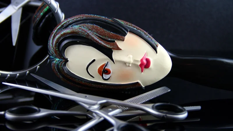 Wypadanie włosów przyczyny: 15 najczęstszych powodów i jak je szybko sprawdzić